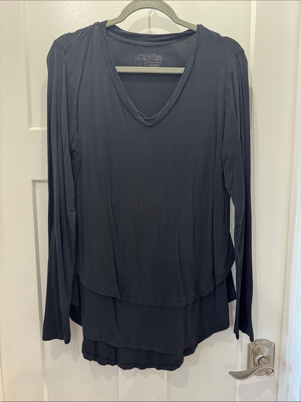 Latched Mama Women’s Nursing Black Layered V-Neck Long-Sleeve Top Size Large